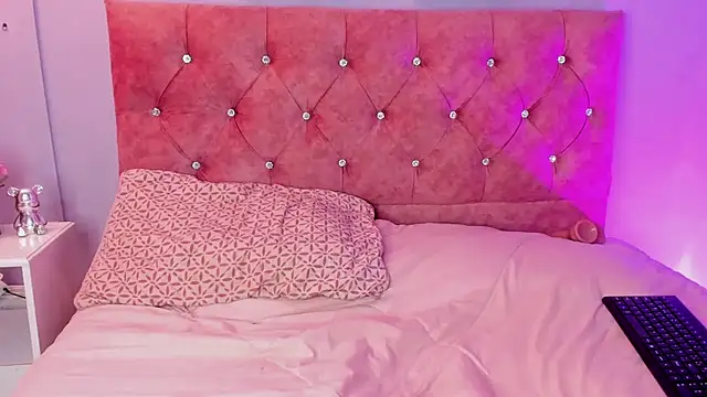 lilirousee online show from 04/09/26, 07:09