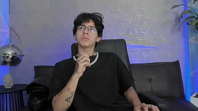 Snapshot of Angel_scott2 chatting on 02/22/26, 11:23 Angel scott2 online show from 02/22/26, 11:23