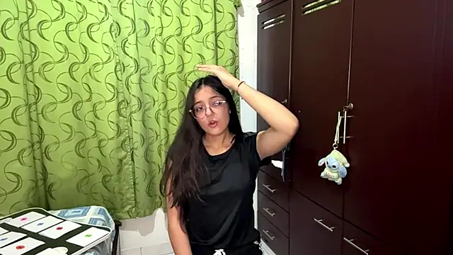 Snapshot of AnneliesePedaci chatting on 02/28/26, 02:44 AnneliesePedaci online show from 02/28/26, 02:44