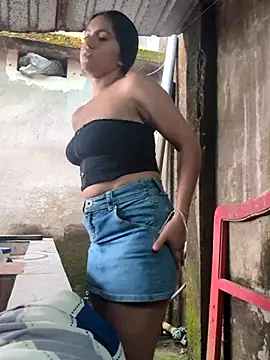 DulceCaroX online show from 04/15/26, 08:09