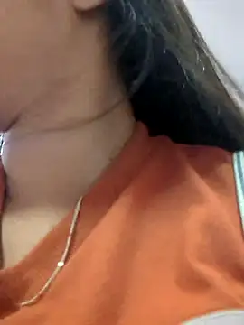 Snapshot of DulceCaroX chatting on 05/18/26, 12:21 DulceCaroX online show from 05/18/26, 12:21