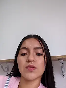 Snapshot of DulceCaroX chatting on 07/06/26, 01:29 DulceCaroX online show from 07/06/26, 01:29