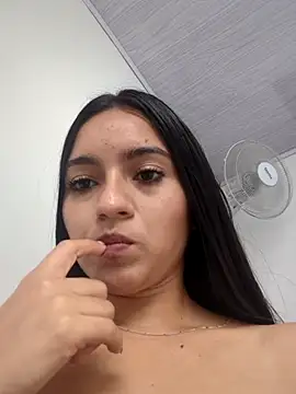 Snapshot of DulceCaroX chatting on 07/14/26, 02:12 DulceCaroX online show from 07/14/26, 02:12