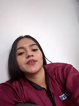 Snapshot of DulceCaroX chatting on 07/07/26, 02:09 DulceCaroX online show from 07/07/26, 02:09