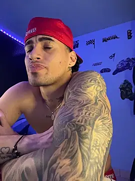 Snapshot of TOMAS_CONOR chatting on 02/21/26, 06:04 TOMAS CONOR online show from 02/21/26, 06:04