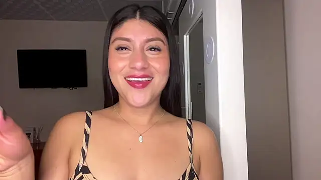 latinasoftie online show from 07/16/26, 03:25