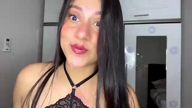 latinasoftie online show from 07/14/26, 03:22