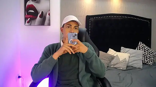 NewYoungHot online show from 04/09/26, 08:15