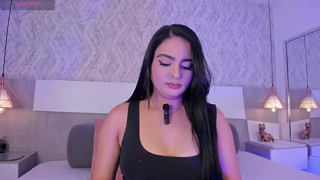 Stephany Harlot online show from 05/17/26, 11:05
