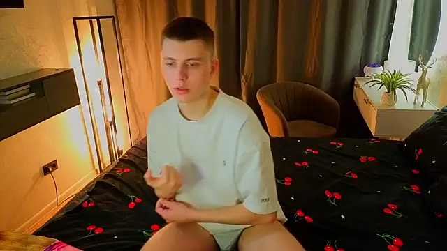 Snapshot of Keviin777 chatting on 02/28/26, 08:30 Keviin777 online show from 02/28/26, 08:30