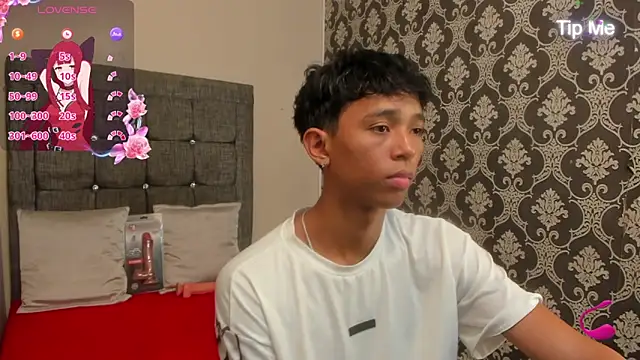 Little Twink19x online show from 05/16/26, 07:35