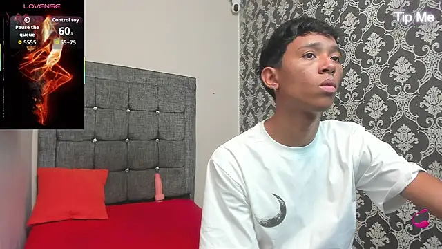 Little Twink19x online show from 04/02/26, 07:31