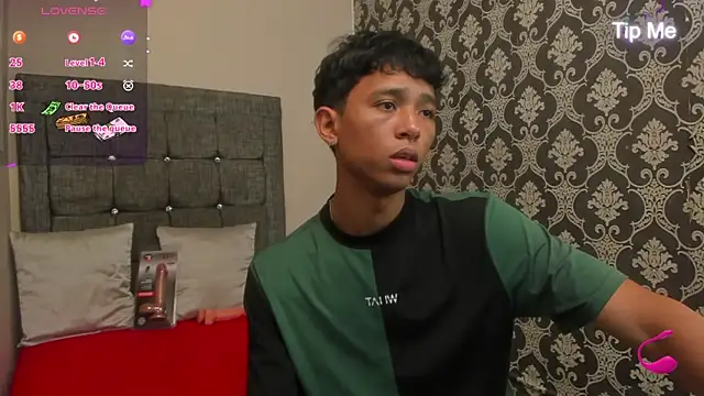 Little Twink19x online show from 05/18/26, 07:18
