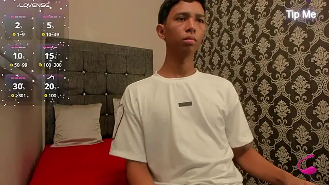 Little Twink19x online show from 05/08/26, 07:39