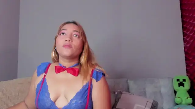 Miia Grey  online show from 04/10/26, 12:56