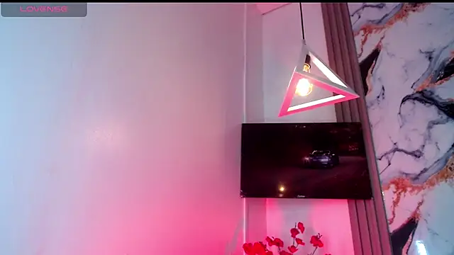 Alondra Wile online show from 04/15/26, 07:18