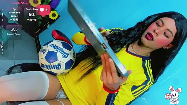 Alondra Wile online show from 07/07/26, 07:39