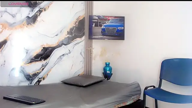 Alondra Wile online show from 04/08/26, 07:26