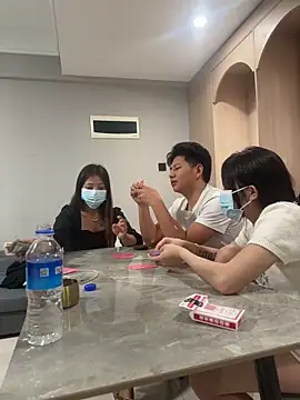 zhuendong000001 online show from 03/18/26, 02:19