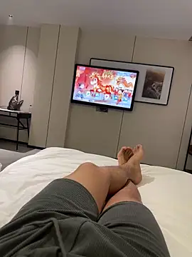 zhuendong000001 online show from 04/17/26, 01:14