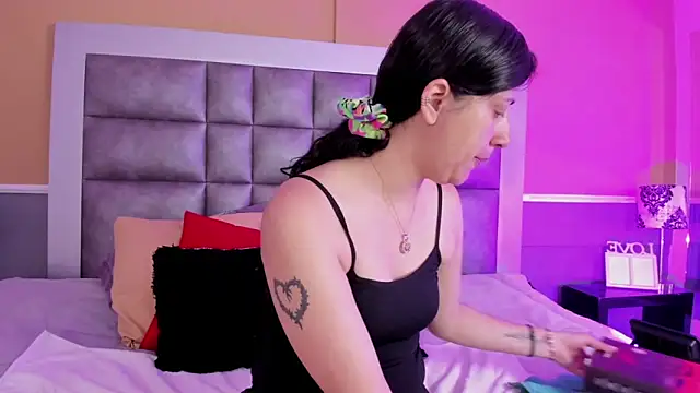 LunaDamasco online show from 03/18/26, 07:37