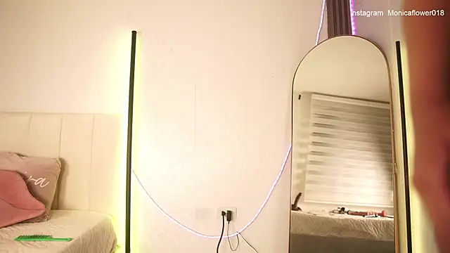 monicaflowerr online show from 06/02/26, 10:15