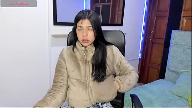 Snapshot of Aysha_winxs chatting on 02/28/26, 03:17 Aysha winxs online show from 02/28/26, 03:17