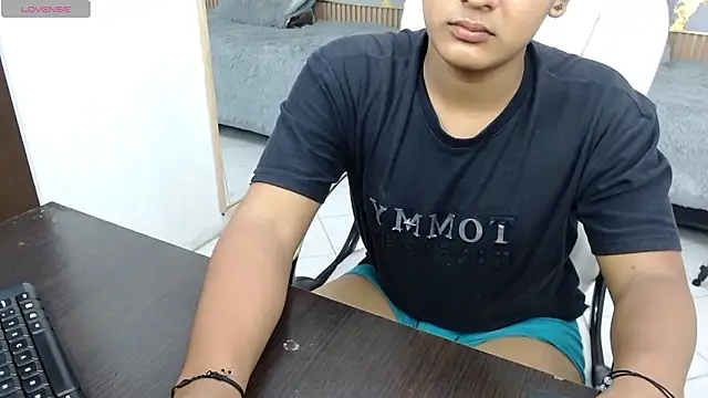 velvet o online show from 02/25/26, 03:40