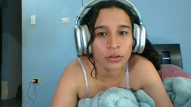 scarlettscottx  online show from 07/18/26, 12:19