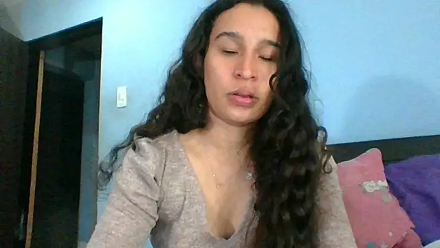 scarlettscottx  online show from 07/06/26, 01:56