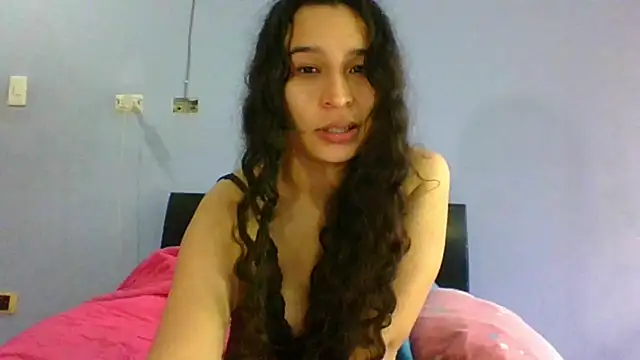 scarlettscottx  online show from 05/04/26, 08:33