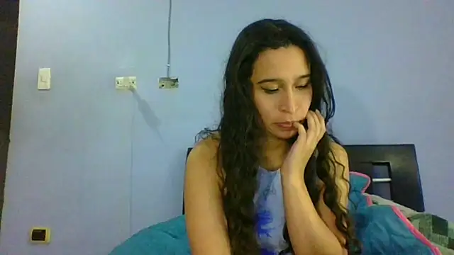 scarlettscottx  online show from 05/12/26, 01:13