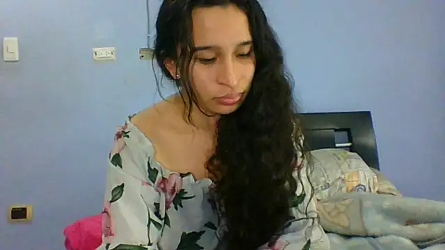 scarlettscottx  online show from 05/14/26, 02:52