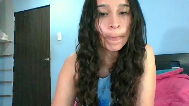 scarlettscottx  online show from 06/12/26, 02:42