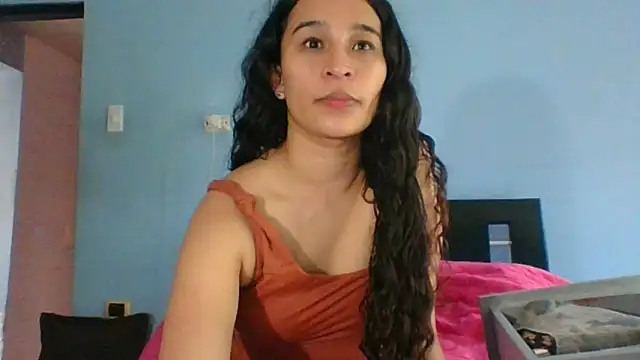 scarlettscottx  online show from 05/17/26, 06:41