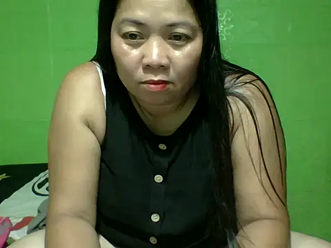 Snapshot of sweetanne19 chatting on 05/07/26, 02:31 sweetanne19 online show from 05/07/26, 02:31
