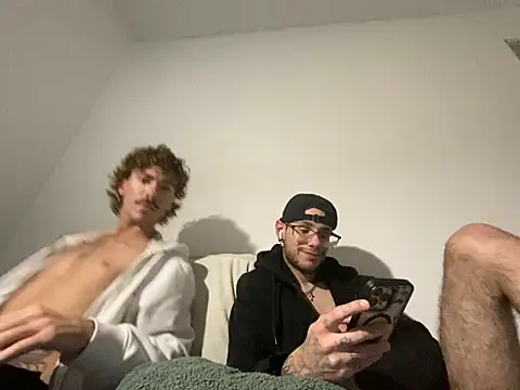 Snapshot of Luitheghoul chatting on 03/03/26, 08:10 Luitheghoul online show from 03/03/26, 08:10