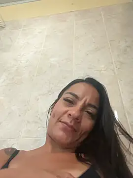 yesica2507 online show from 05/03/26, 01:58