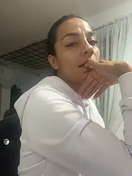 yesica2507 online show from 04/02/26, 12:18