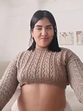 Snapshot of EmiliaVincenzo chatting on 02/26/26, 03:01 EmiliaVincenzo online show from 02/26/26, 03:01