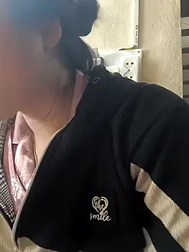 MayEva ly online show from 02/19/26, 07:49