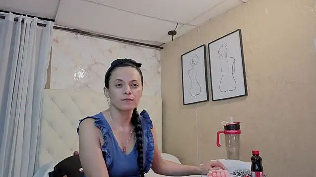 QueenSallyDesire online show from 05/21/26, 03:15