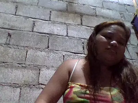 Snapshot of sweetlyn31 chatting on 07/01/26, 01:50 sweetlyn31 online show from 07/01/26, 01:50