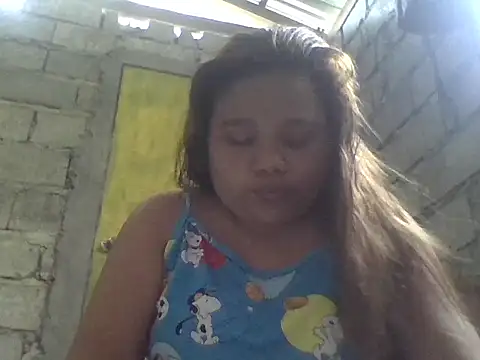 Snapshot of sweetlyn31 chatting on 07/15/26, 05:47 sweetlyn31 online show from 07/15/26, 05:47