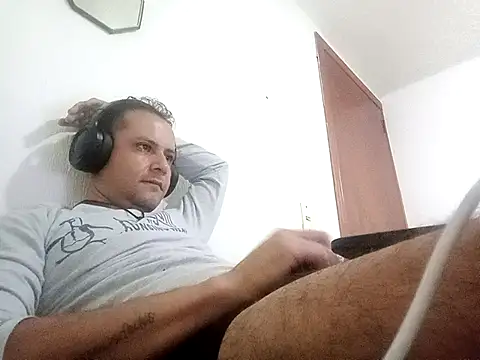 Snapshot of Lfervega chatting on 02/19/26, 10:45 Lfervega online show from 02/19/26, 10:45