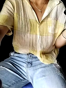 ngocbao11 online show from 04/13/26, 01:42