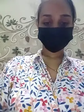 Snapshot of Vandana122 chatting on 05/12/26, 10:54 Vandana122 online show from 05/12/26, 10:54