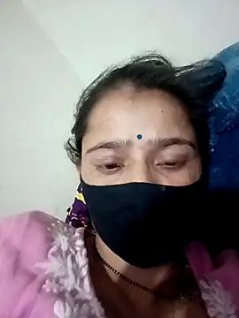 Snapshot of Vandana122 chatting on 03/26/26, 06:06 Vandana122 online show from 03/26/26, 06:06