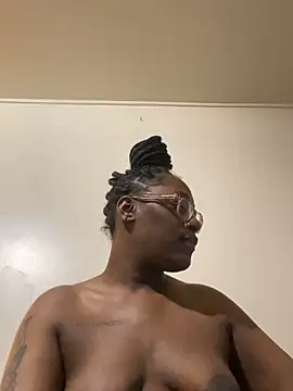 Sinfulwaterfalls online show from 04/05/26, 03:46