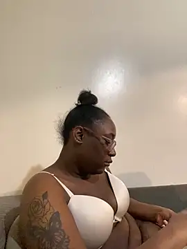 Sinfulwaterfalls online show from 04/22/26, 10:49